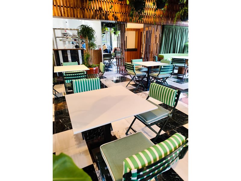 Mobiliario a medida - Centro Comercial Miraflores